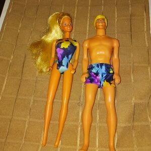 1985 Tropical Barbie And Ken With Swimsuits And Sarong